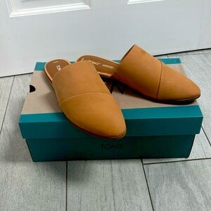 Toms Jade flats